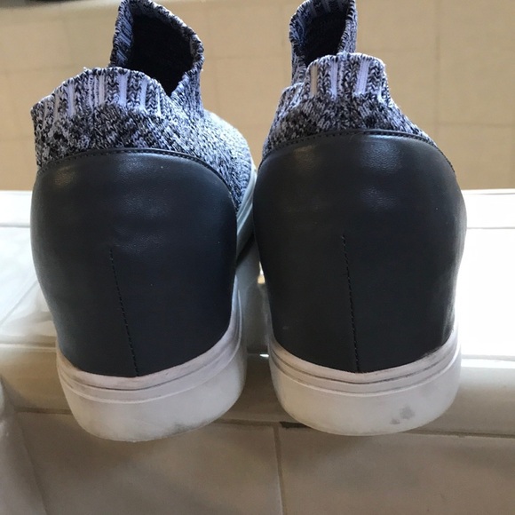 Steve Madden Sly gray, white mesh pull-on sneakers - Picture 4 of 6